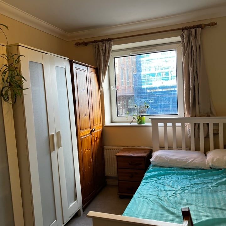 Room in a Shared Flat, Wimbledon London, SW19 - Photo 1