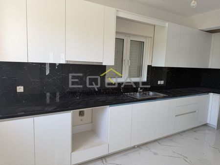 Μεζονέτα για ενοικίαση Καλύβια Θορικού - Φωτογραφία 4