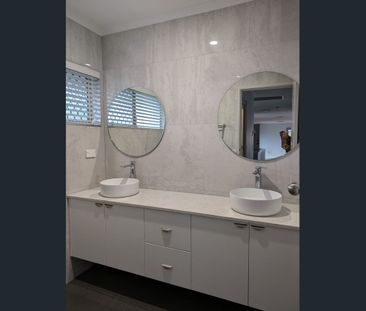 Spacious family home with hilltop views in Mansfield catchment - Photo 6