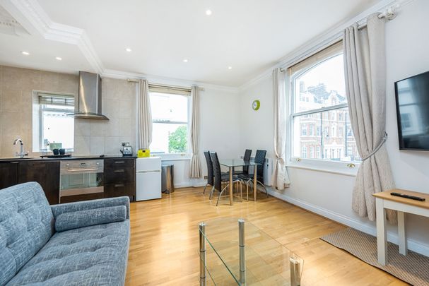 Walton Street, Knightsbridge, London, SW3 - Photo 1