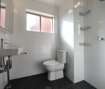 Central Living in the heart of Newcastle - Photo 5