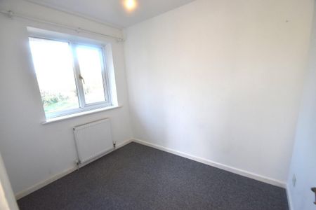2 bedroom semi-detached house to rent - Photo 3