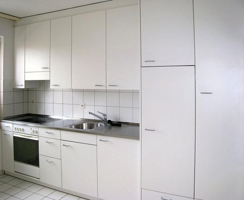 Zentrale 4.5-Zimmerwohnung in Adliswil per 01.12.2025 zu vermieten - Foto 1
