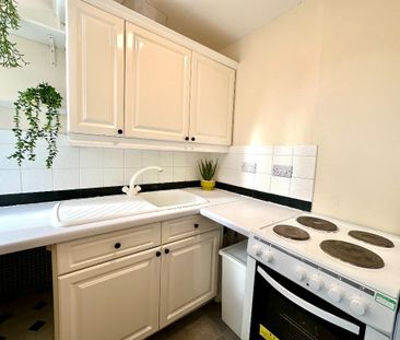 2 bedroom flat to rent - Photo 6
