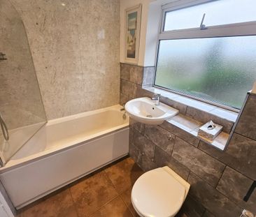 Eastfields Grove - Photo 4