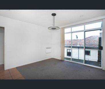 22/5 Lewis Street, Kingsville, Vic 3012 - Photo 3