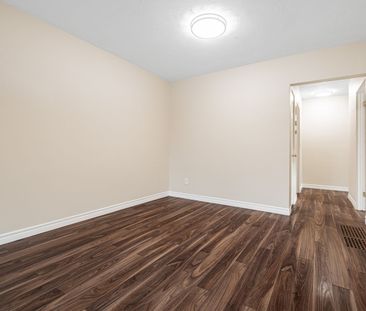 For Lease - 41 Newbury Drive Unit# Main Floor, Newmarket, Ontario - Photo 4