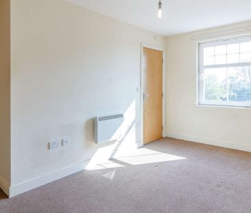 Oxclose Park Gardens, Halfway, Sheffield, S20 8GR - Photo 5