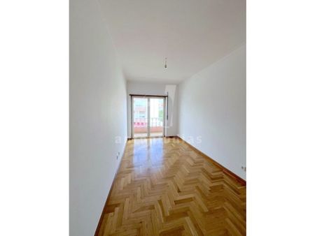 4 room luxury Flat for rent in Oeiras, Lisbon - Photo 5