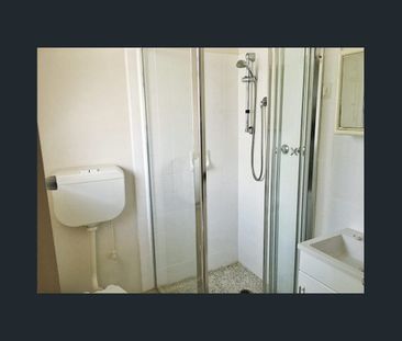 Lifestyle & Location! - Photo 4