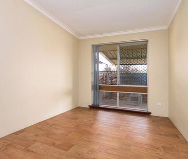 WALK TO CURTIN UNI! - Photo 2