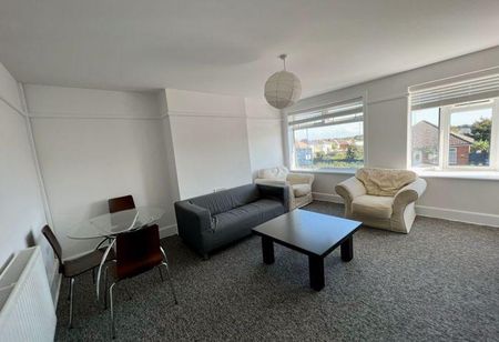 3 bedroom apartment to rent - Photo 2