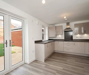 3 bedroom semi-detached house to rent - Photo 6