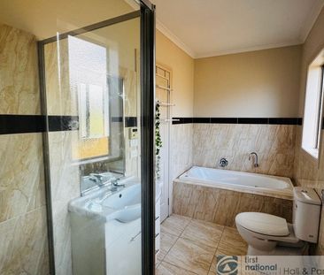 Prime Location Family Home - Photo 4