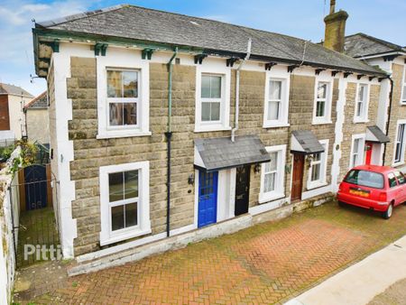 3 bedroom terraced house to rent - Photo 3