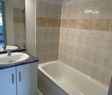 Location Appartement 2 pièces 43m² - Photo 2