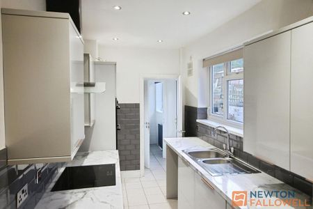 3 bedroom terraced house to rent - Photo 5