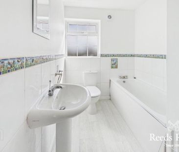 24d Cairndore Walk, Newtownards, BT23 8PE - Photo 6