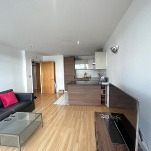 3 Bed Apartment | £645 pw - Photo 2