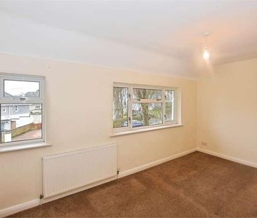 East Pafford Avenue, Torquay, Devon, TQ2 - Photo 2