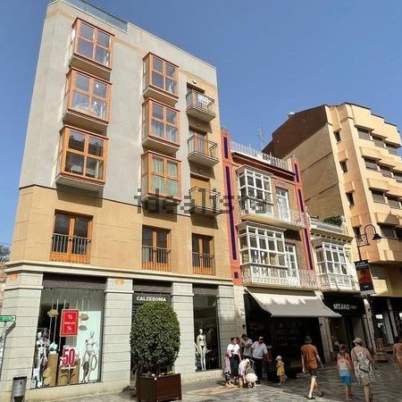 Alquiler de piso en Casco Antiguo - Foto 1