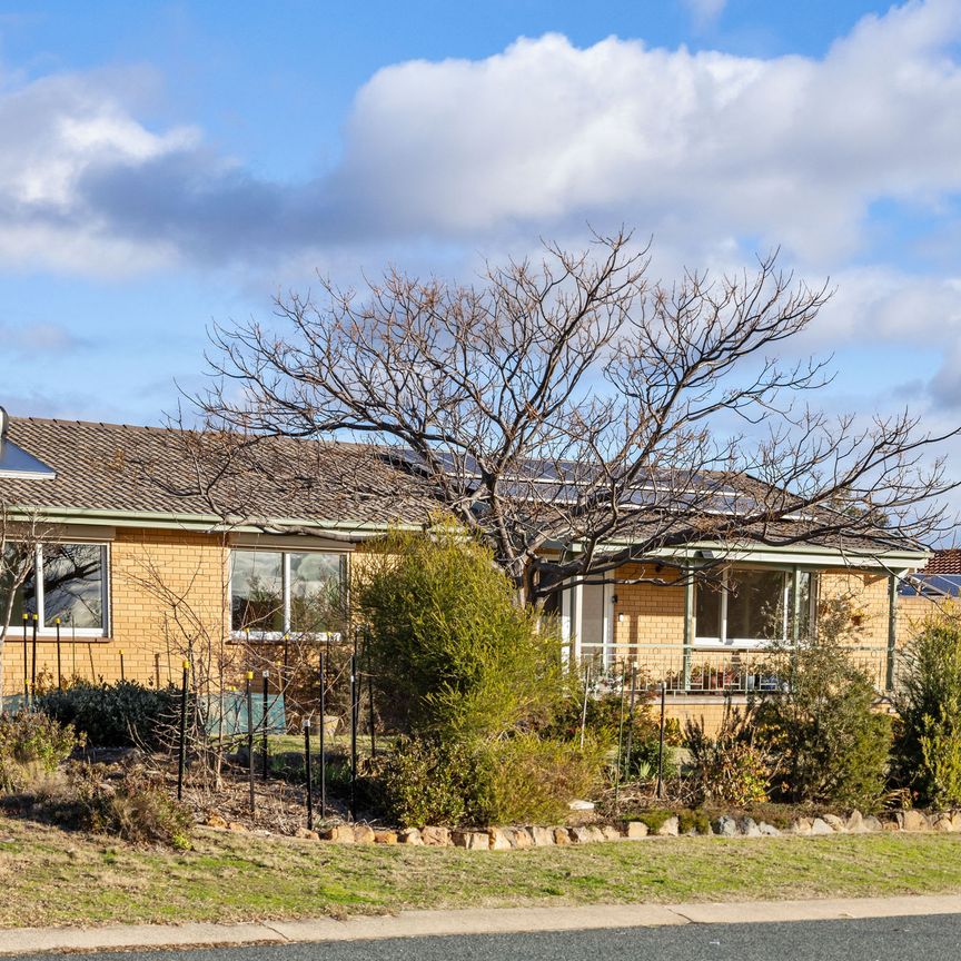 33 Brunswick Circuit, Kaleen ACT 2617 - House For Rent | Domain - Photo 1