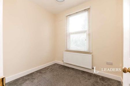 Piper Road, Kingston Upon Thames, KT1 - Photo 4