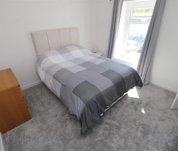 House - End Terrace For Rent Vale Terrace, Tredegar - Photo 6