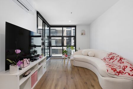 SIERRA One Bedroom + Study Apartment in prime location - Photo 2