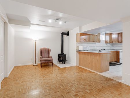 For Lease - 3986 Bloor Street, Toronto, Ontario - Photo 4