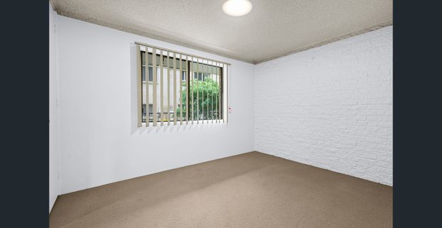 Inner City Living in Quiet Location - Photo 1