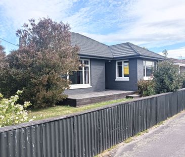 Neat & Tidy Three Bedroom Home - Photo 5