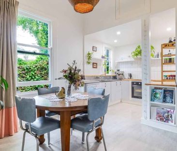 Spacious four bedroom home in a prime location - Photo 1