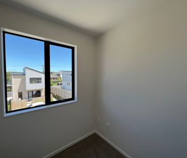 Unit 3, 47 Arawa Street, New Lynn, Auckland - Photo 1