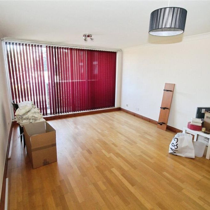 Talbot Close, SOUTHAMPTON - Photo 1