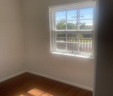 Ideally Located - Short Walk To The Beach! - Photo 3