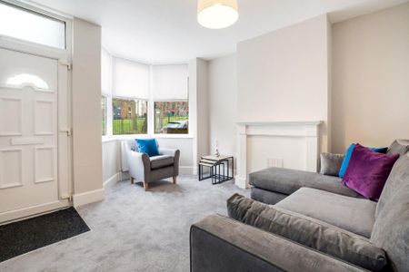 2 bedroom terraced house to rent - Photo 2