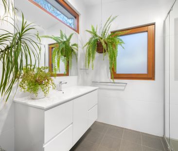 Light-Filled Modern Garden Residence! - Photo 6