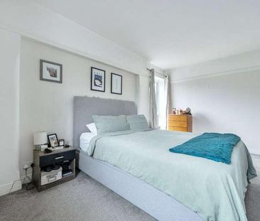 Marlborough House, Courtlands, Maidenhead, Berkshire, SL6 - Photo 6