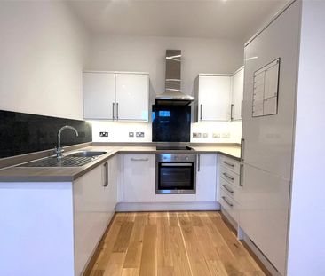 Bartley Way, Hook, Hampshire, RG27 - Photo 6