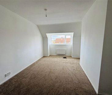 2 bedroom semi-detached house to rent - Photo 4