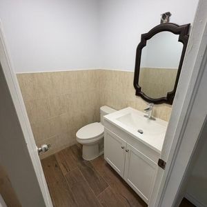 House for rent - Photo 2