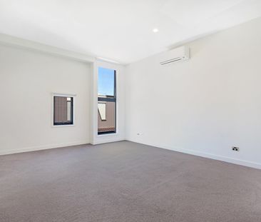 1/63 Buckley Street, Moonee Ponds VIC 3039 - Townhouse For Rent | D... - Photo 2