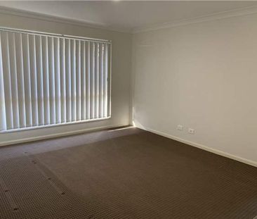 A stylish, easy-care home ready for you! - Photo 5