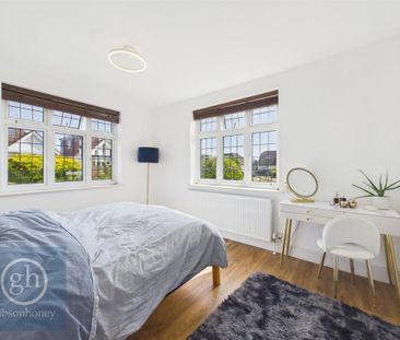 3 bedroom detached bungalow to rent - Photo 2