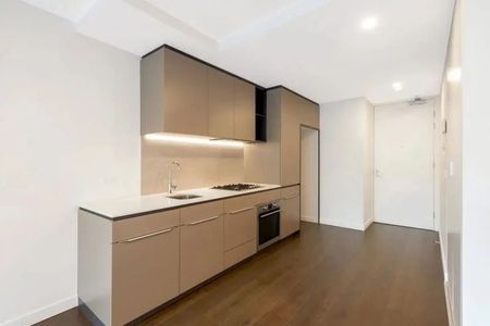 STUNNING CONTEMPORARY LIVING - Photo 4