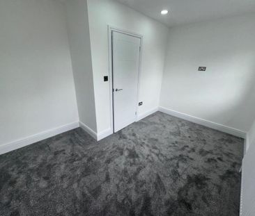 4 bedroom detached house to rent - Photo 6