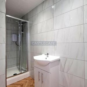 1 bedroom ground floor flat to rent - Photo 2
