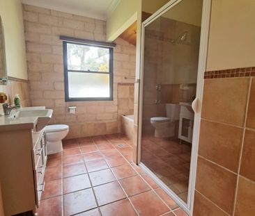 Modern Four Bedroom Home in Carwoola - Photo 6