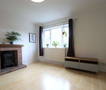 Available July | Communal Parking | South Facing Balcony | Fully Fu... - Photo 2